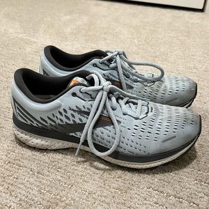 Brooks Running Women’s ghost 13 size 9